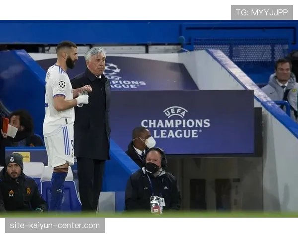 伊布与本泽马：终结方式分化背后的单点强攻与体系融合路径